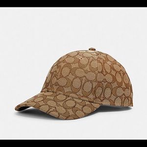 Coach hat in signature jacquard material in Khaki color.